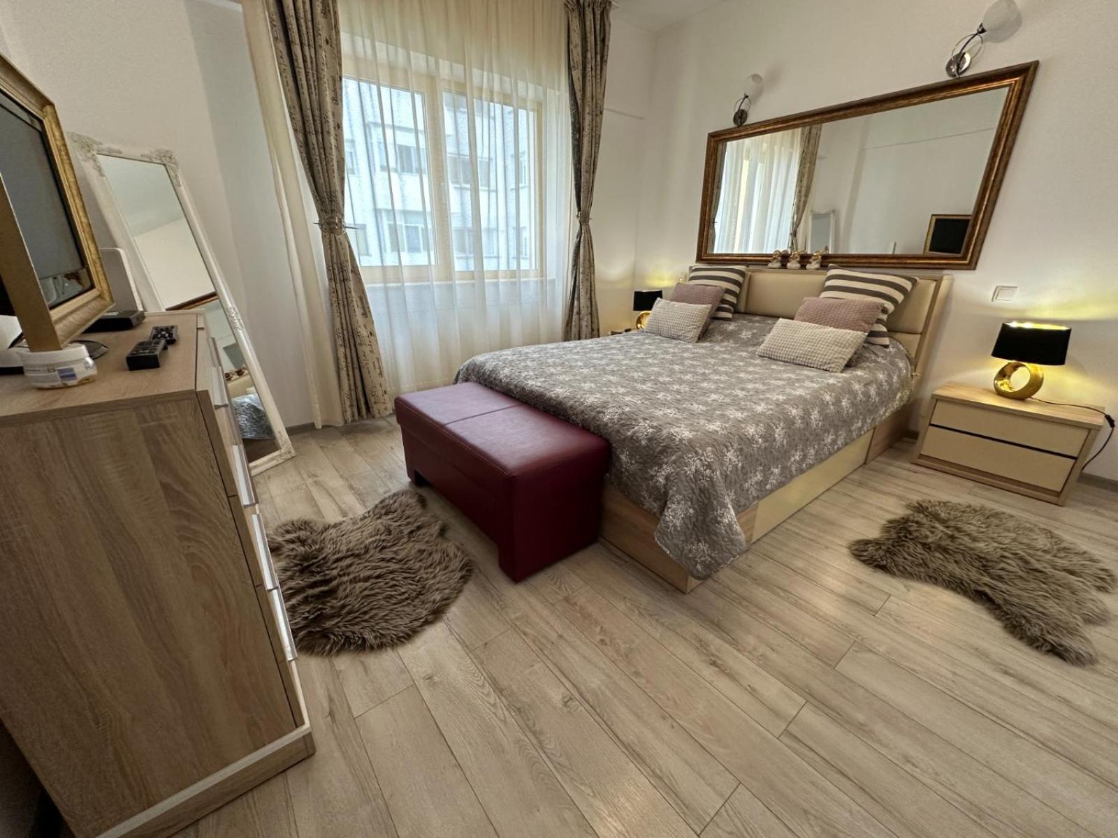 Апартаменты Downtown "Rendez-Vous" Luxury Бакэу Экстерьер фото